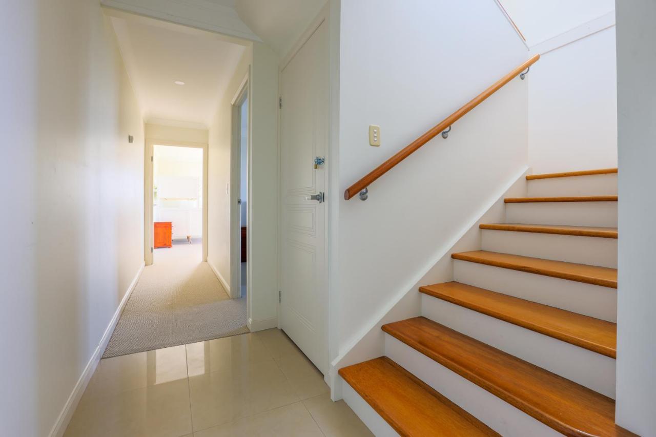 Beautiful With Breath-taking Views Mt Tamborine Apartment